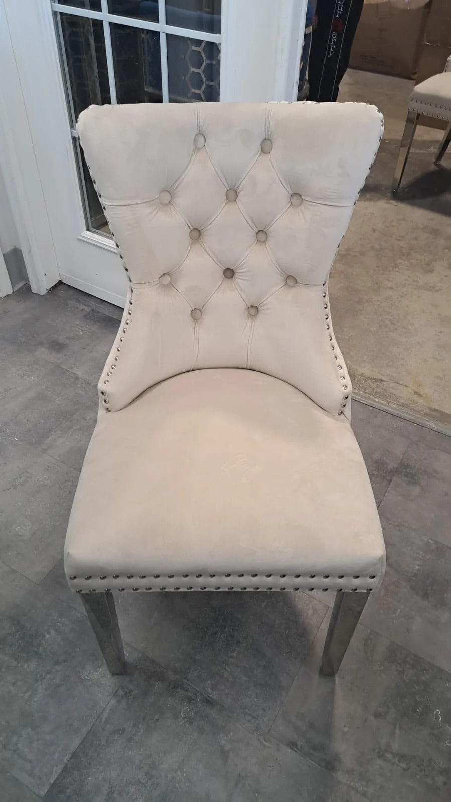 Chaise de salle à manger beige Nanci avec pied doré